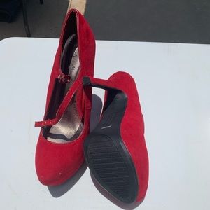 NOWT Anne Michelle Platform Heel